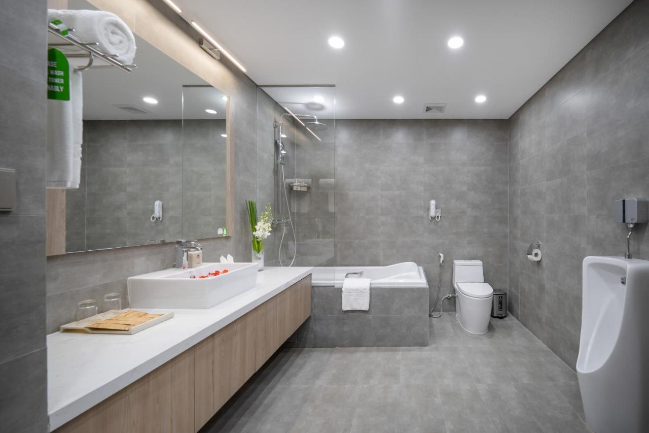 Nguyen Gia Hotel ダナン市 エクステリア 写真