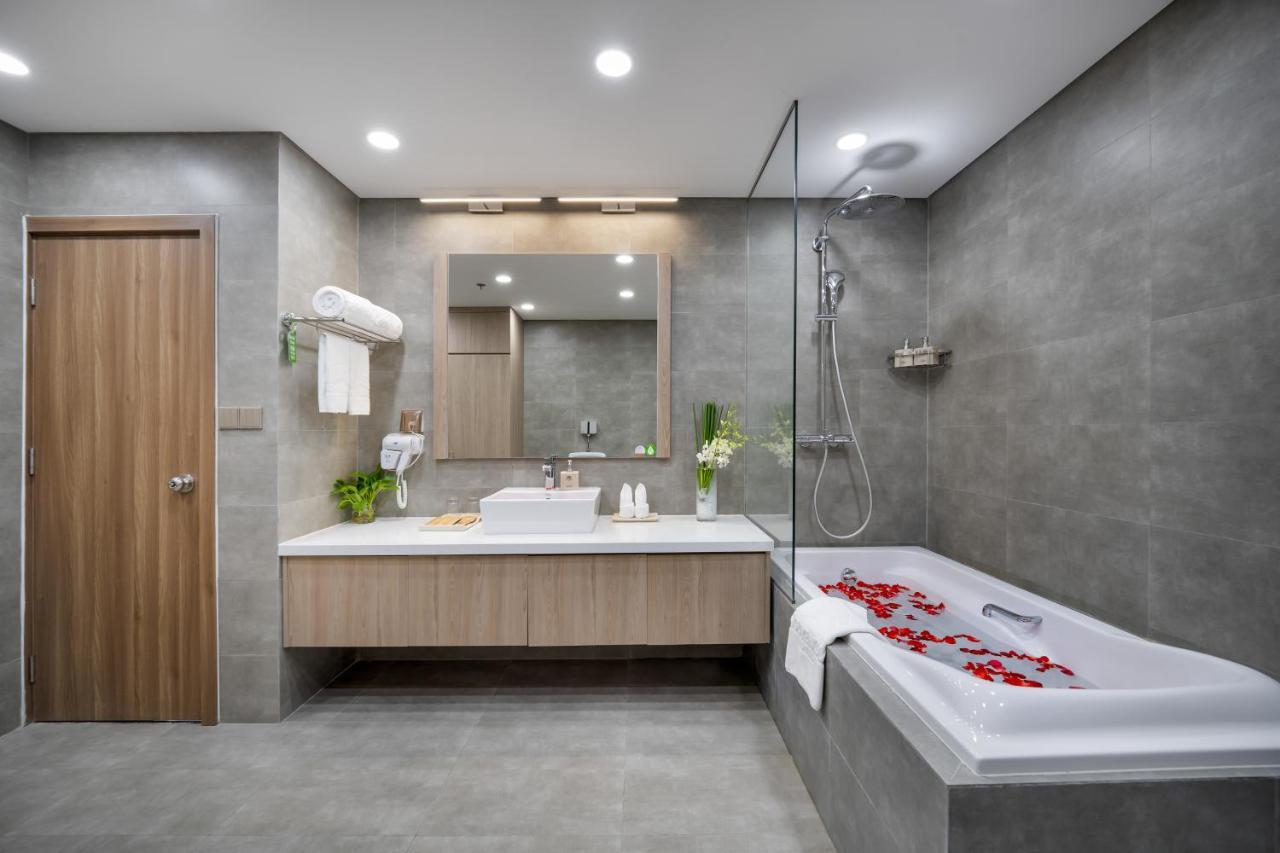Nguyen Gia Hotel ダナン市 エクステリア 写真